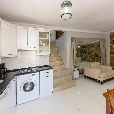 Lovely House With Captivating View In Gumusluk, Bodrum Daire *
